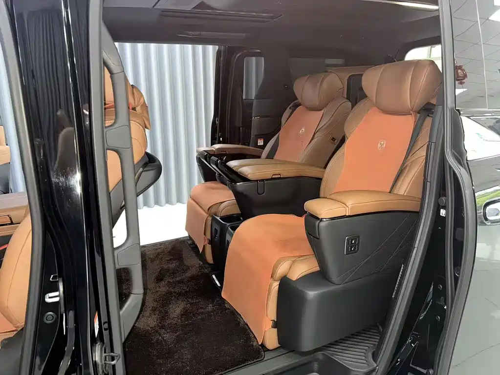 Toyota Vellfire 2025 — фото 9