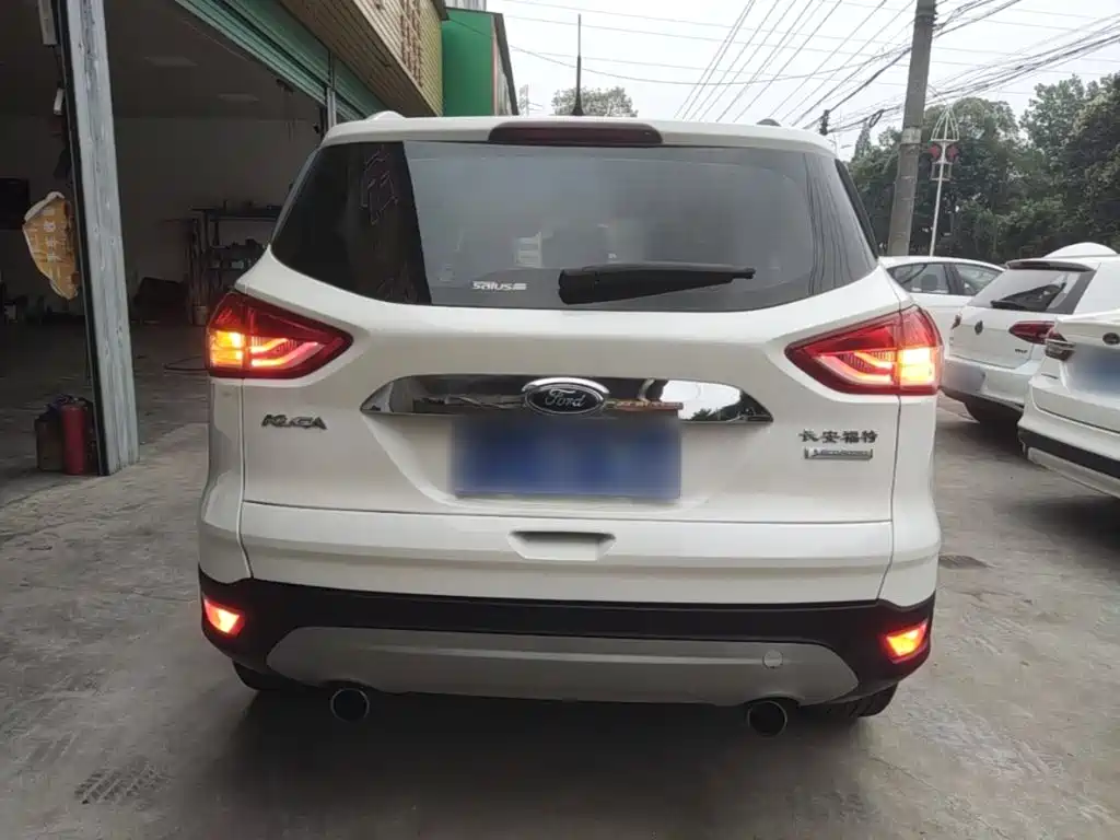 Ford Kuga 2015 — фото 6
