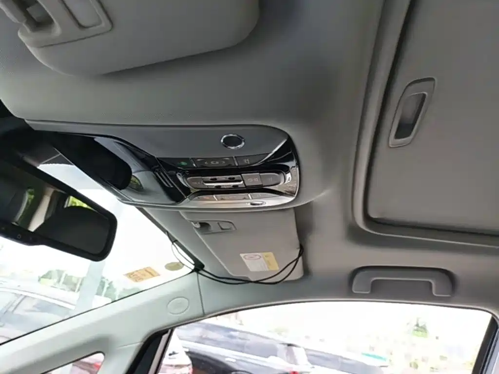 GAC Trumpchi M8 2022 — фото 18