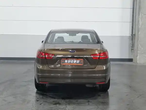 Ford Escort 2015