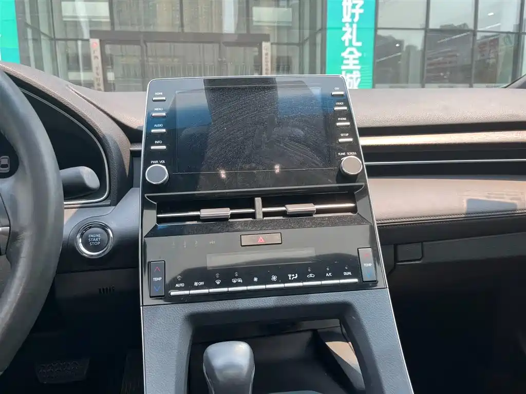 Toyota Avalon 2020 — фото 13
