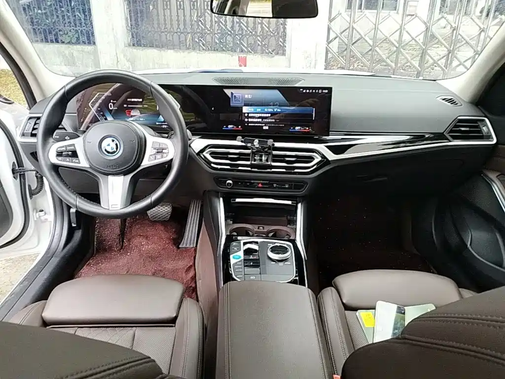 BMW i3 2023 — фото 10