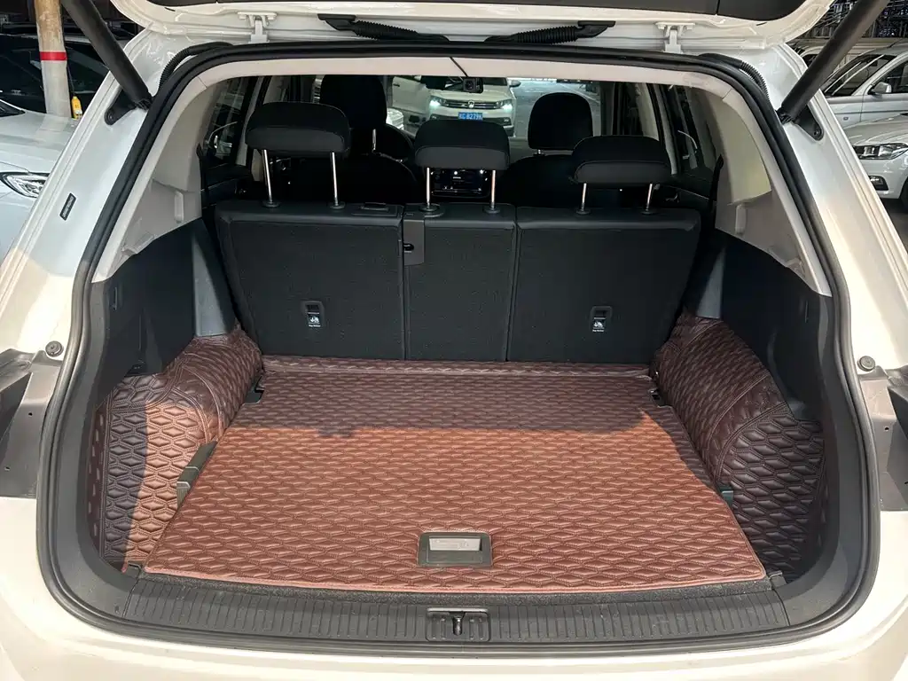Volkswagen Tiguan L 2019 — фото 24