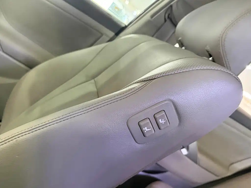 Toyota Camry 2015 — фото 18