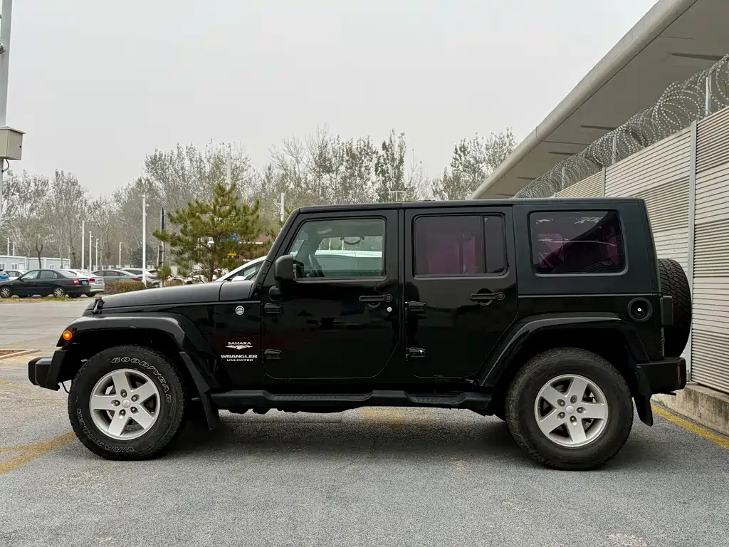 Jeep Wrangler 2008 — фото 8
