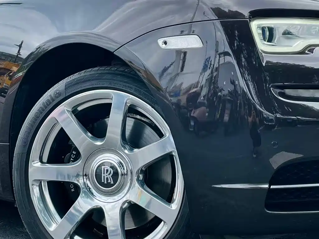 Rolls-Royce Wraith 2015 — фото 13