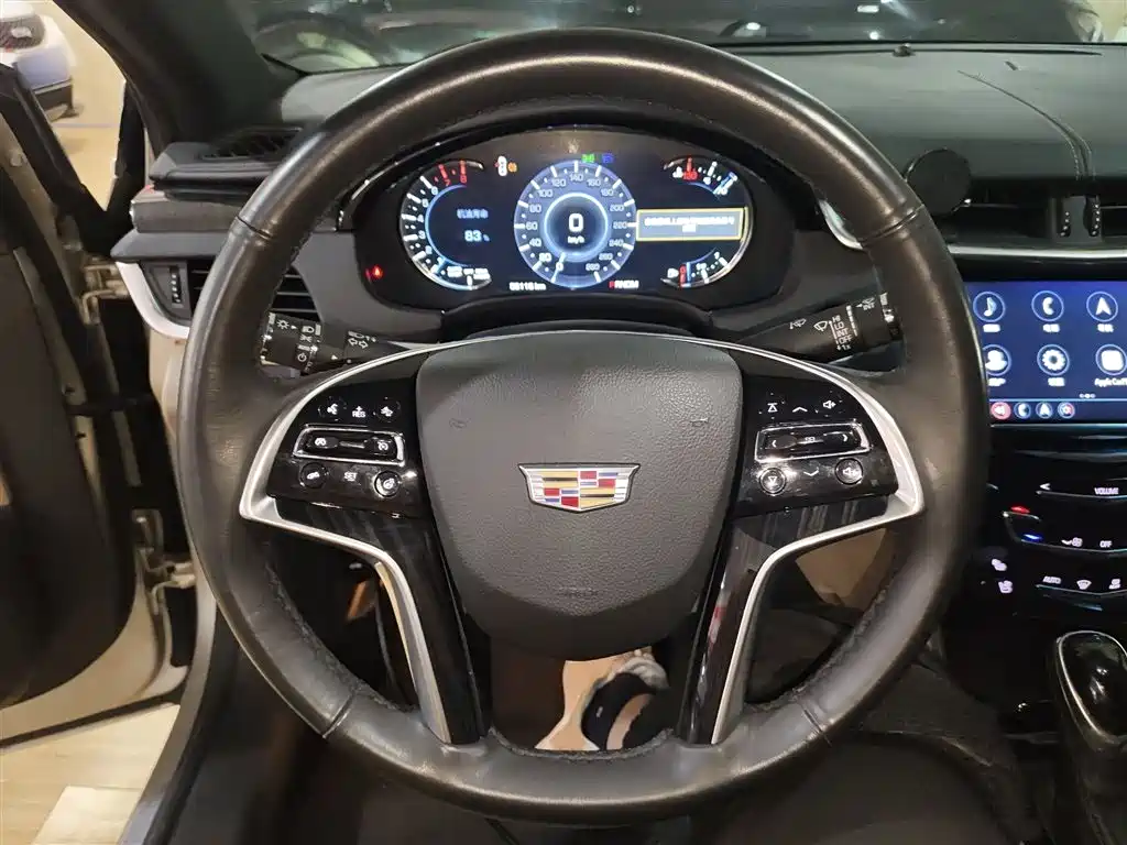 Cadillac XTS 2019 — фото 11
