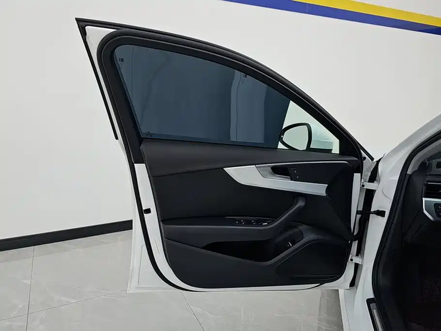 Audi A4L 2018