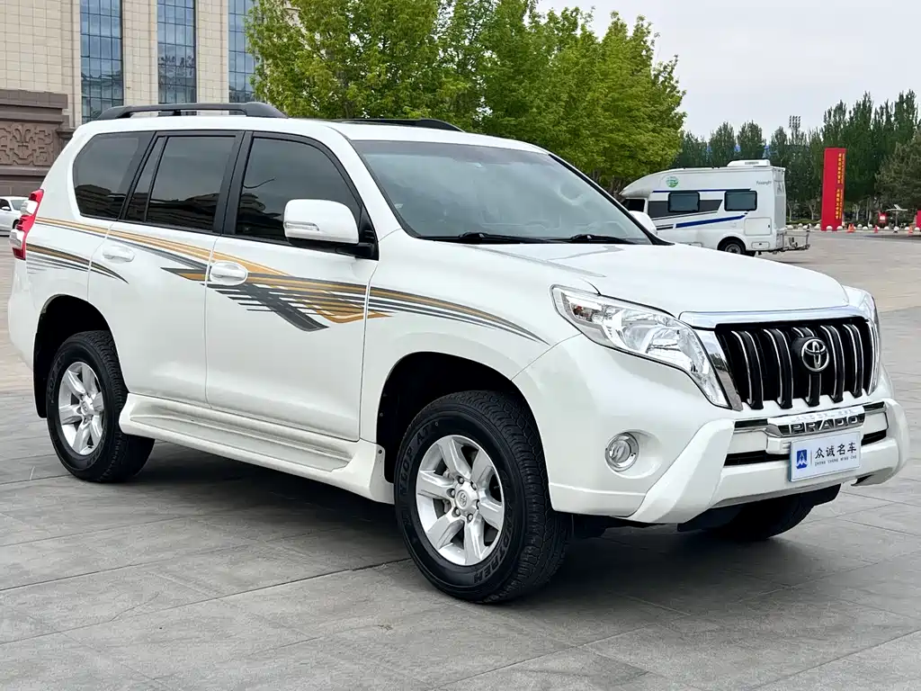 Toyota Prado 2016 — фото 3
