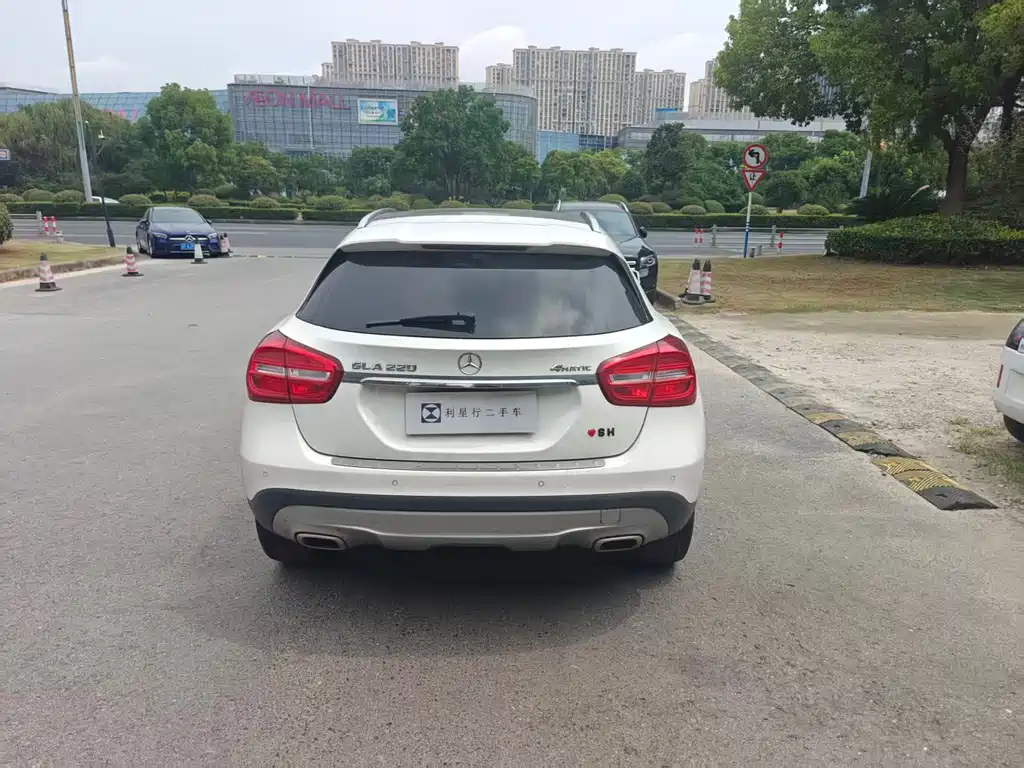 Mercedes-Benz GLA 2016 — фото 13