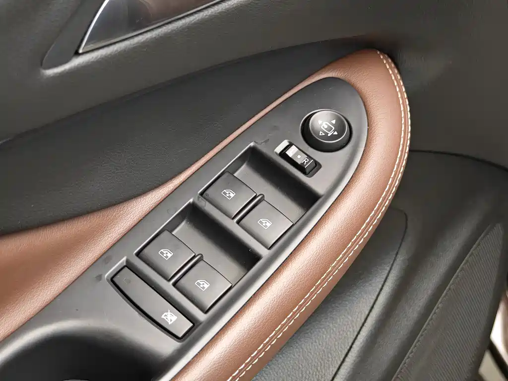 Buick Envision Plus 2021 — фото 10