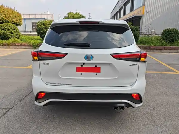 Toyota Crown Kluger 2022