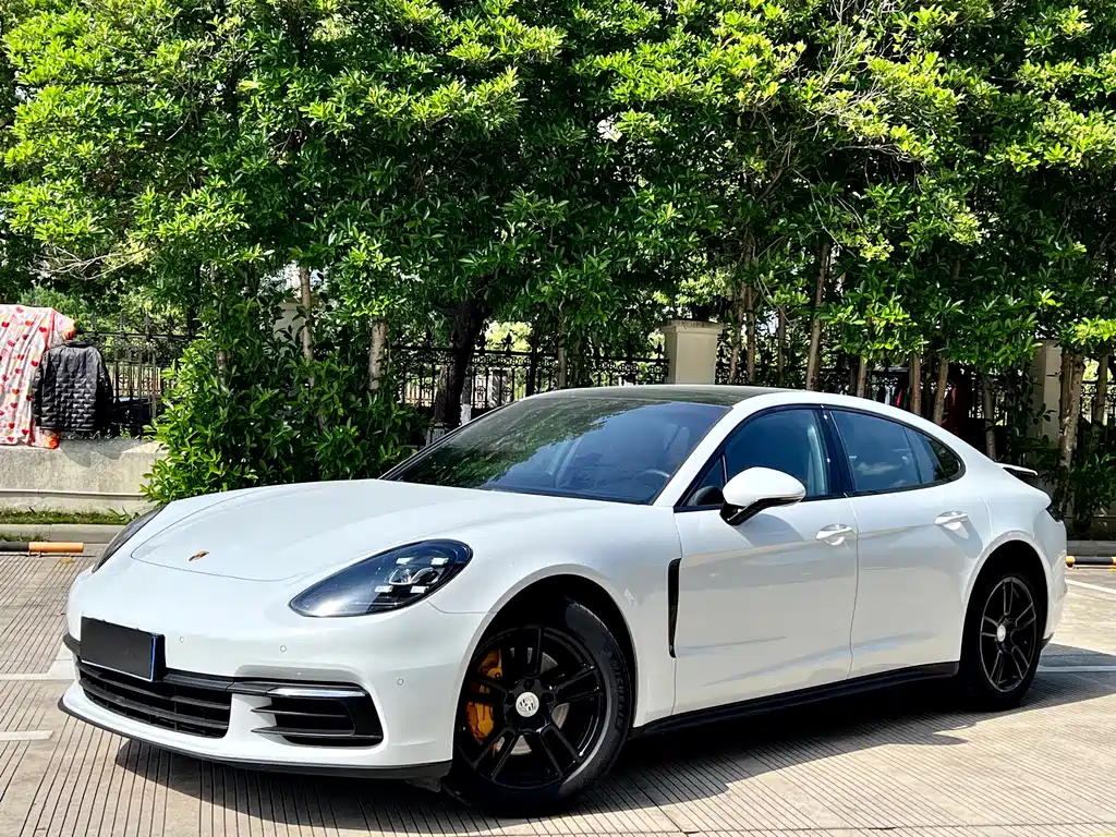 Porsche Panamera 2019