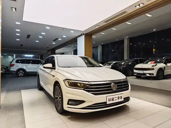 Volkswagen Sagitar 2021