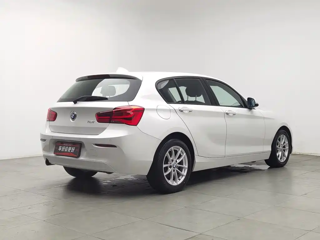 BMW 1 Series 2018 — фото 2