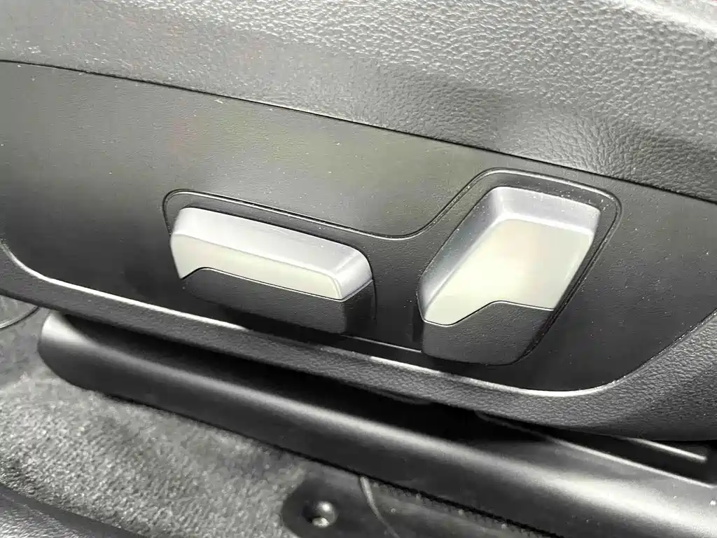 BMW 3 Series 2023 — фото 12