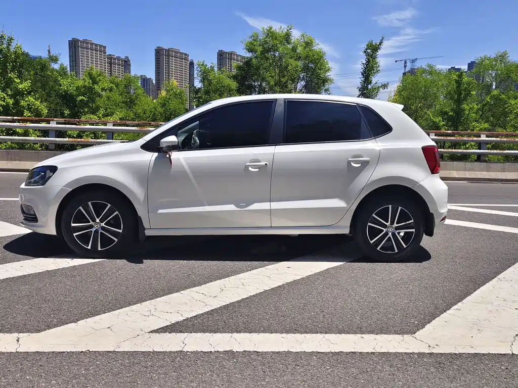 Volkswagen Polo 2018 — фото 12