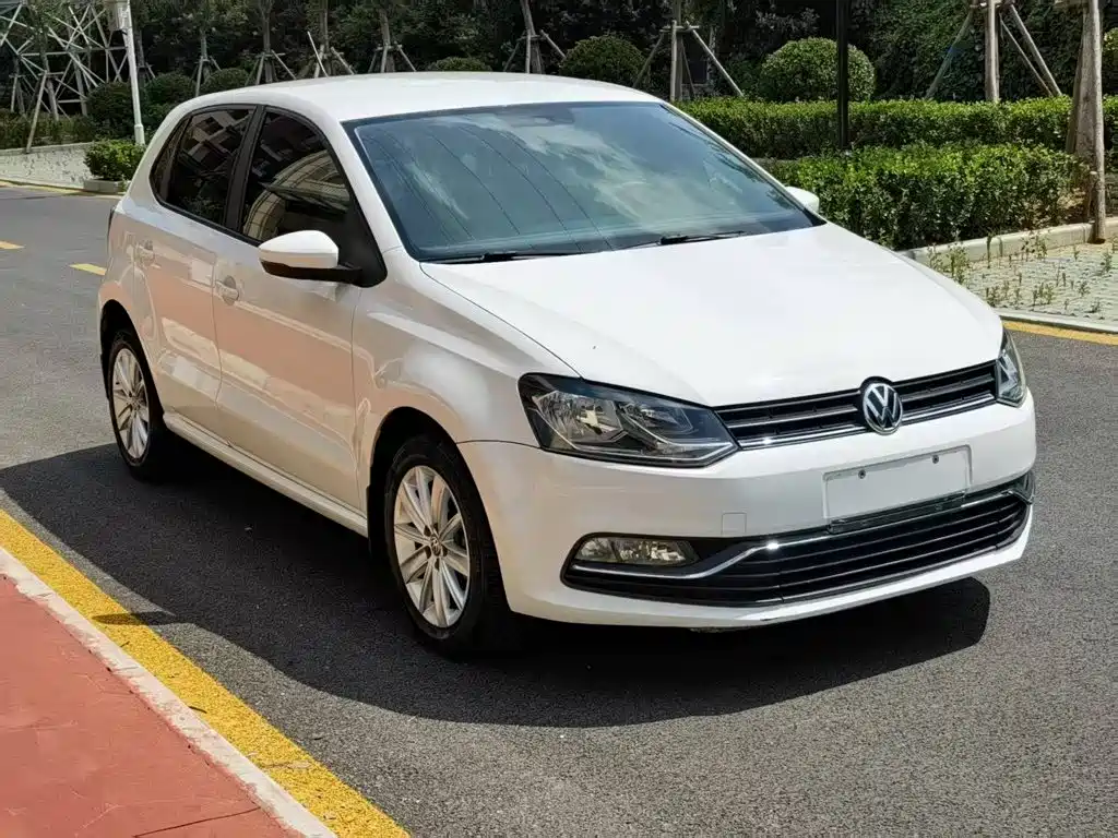 Volkswagen Polo 2015 — фото 4