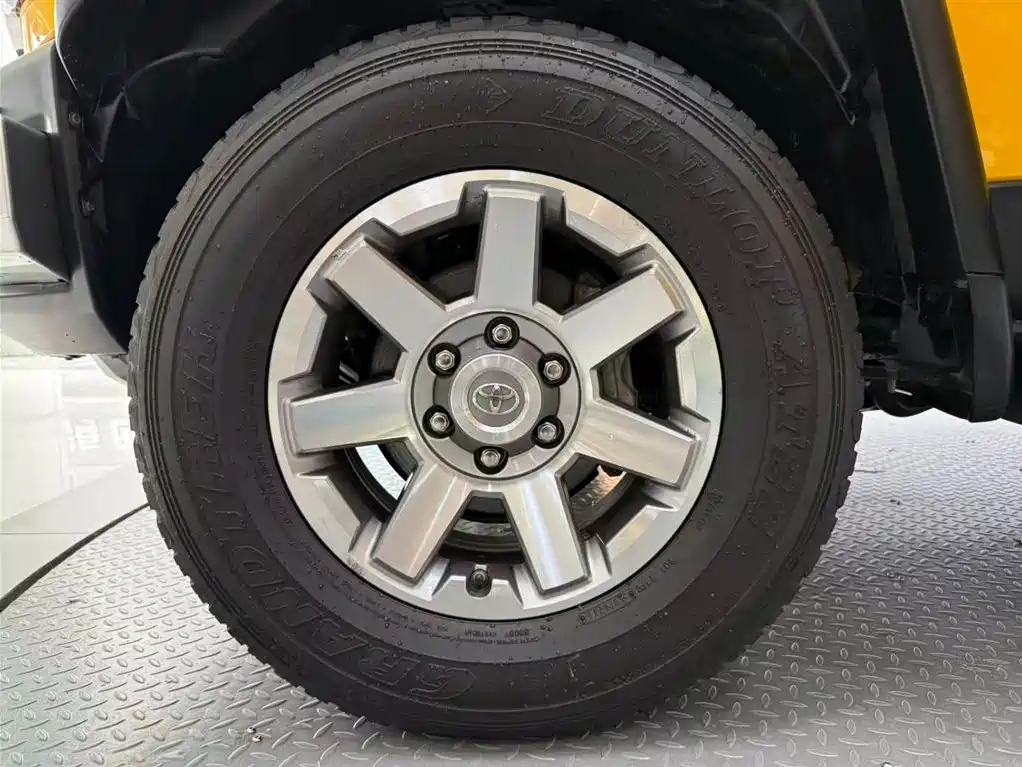 Toyota FJ Cruiser 2020 — фото 9