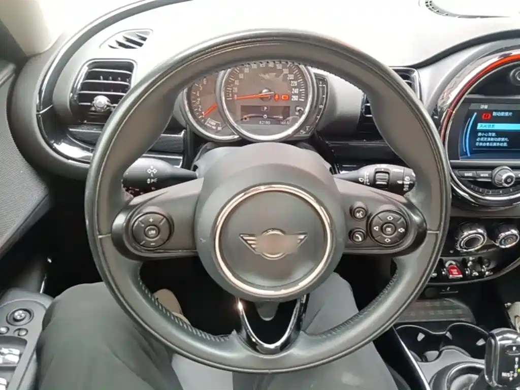 MINI Clubman 2020 — фото 11