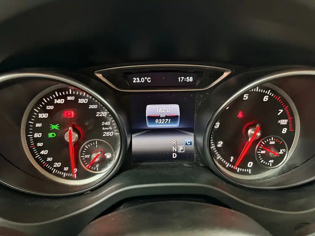 Mercedes-Benz GLA 2019 — фото 11