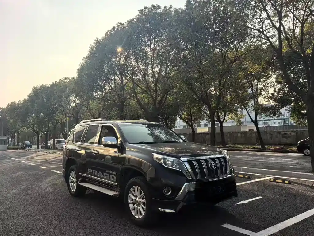 Toyota Prado 2017 — фото 3