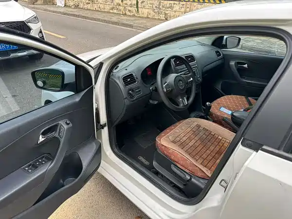 Volkswagen Polo 2013