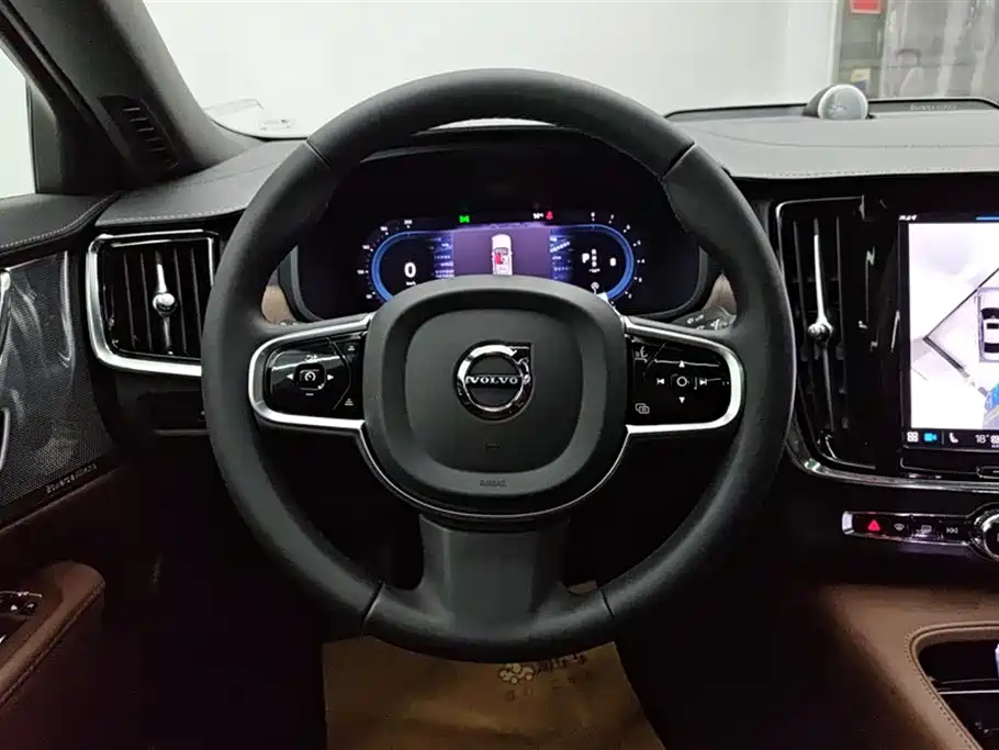 Volvo S90 2024 — фото 15