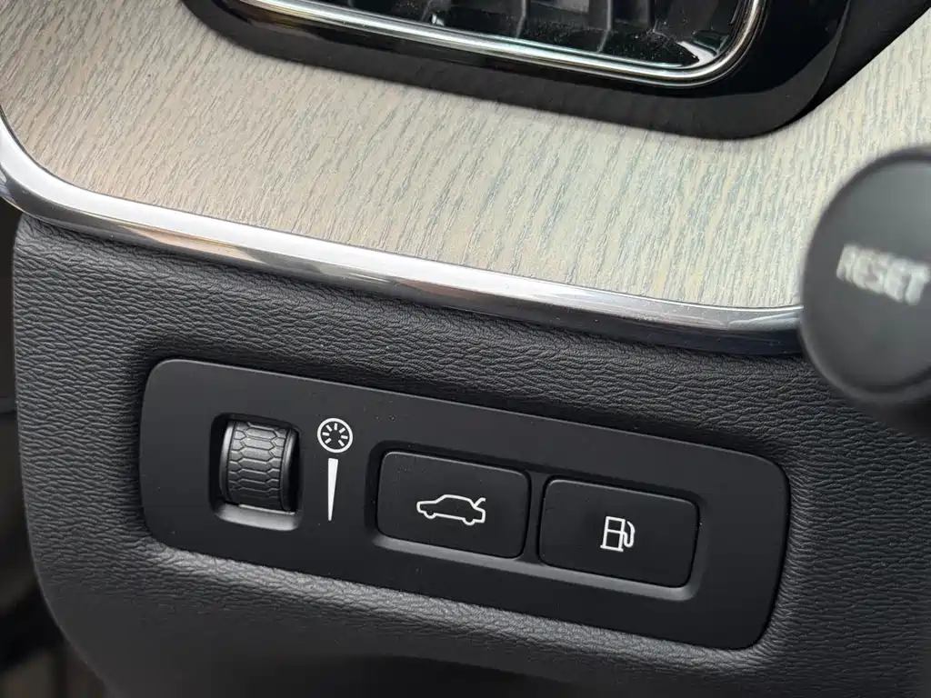 Volvo XC60 PHEV 2020 — фото 21