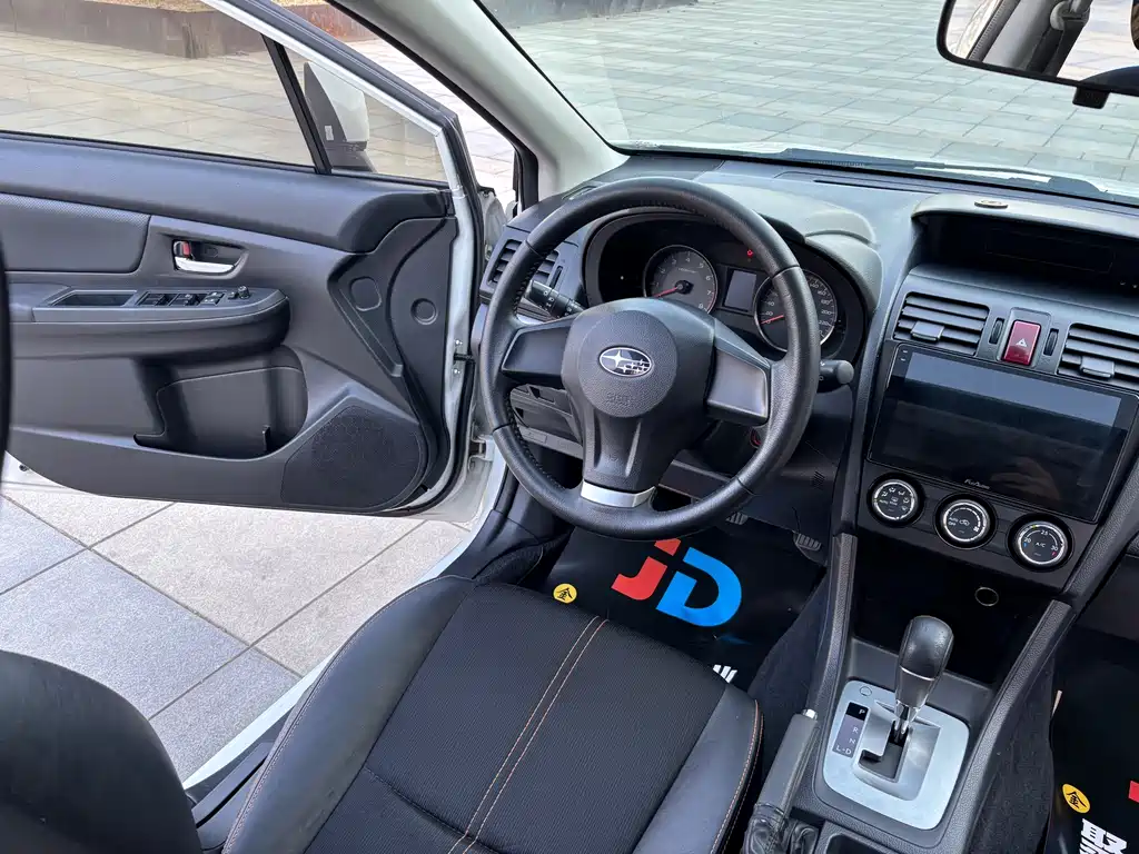 Subaru XV 2013 — фото 21