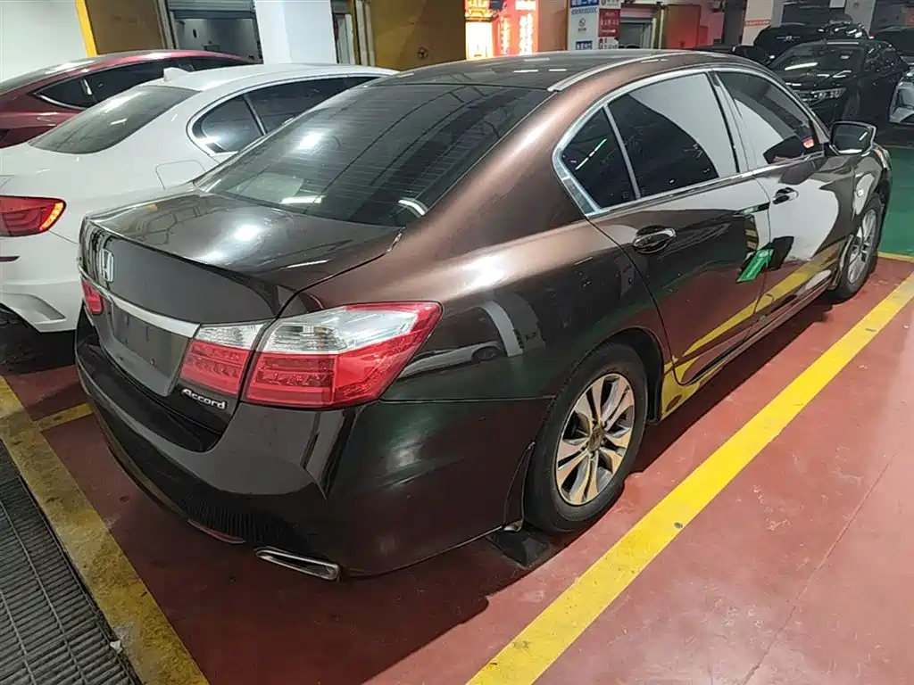 Honda Accord 2016 — фото 7