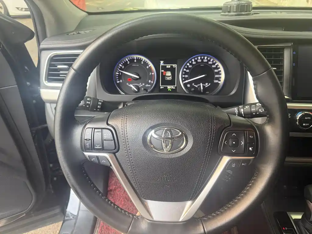 Toyota Highlander 2020