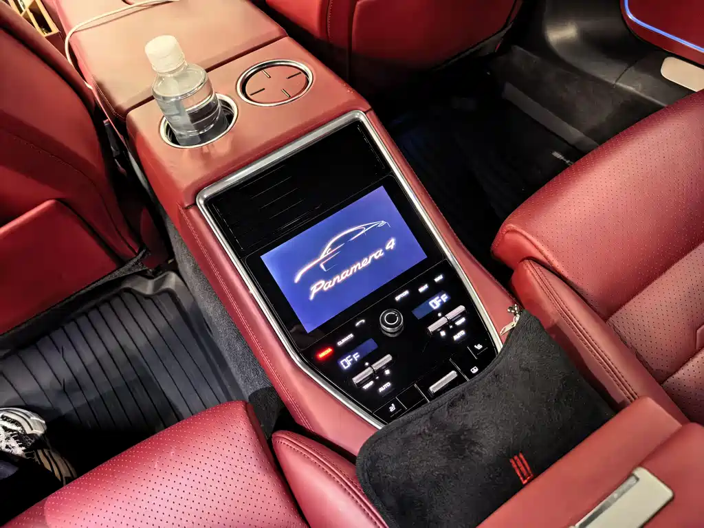 Porsche Panamera 2019 — фото 11