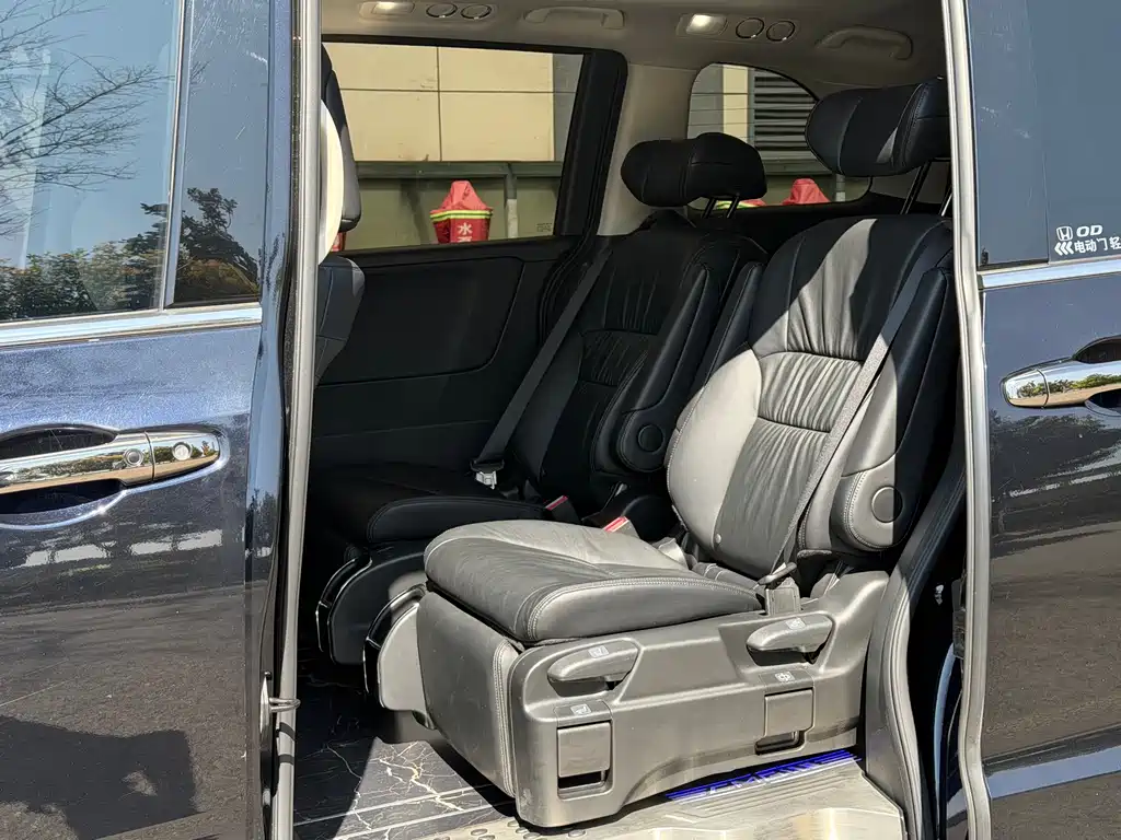 Honda Odyssey 2023 — фото 13