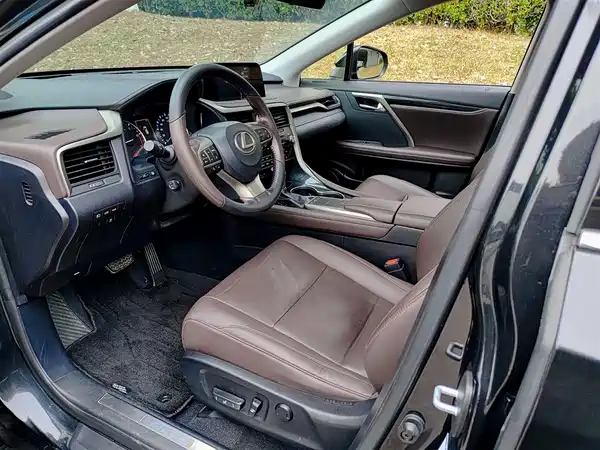 Lexus RX 2020