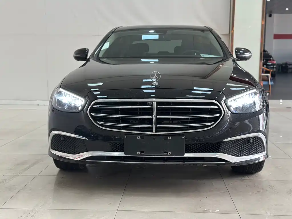 Mercedes-Benz E-Class 2023 — фото 2