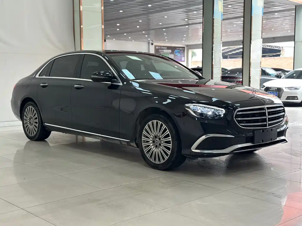 Mercedes-Benz E-Class 2023 — фото 3