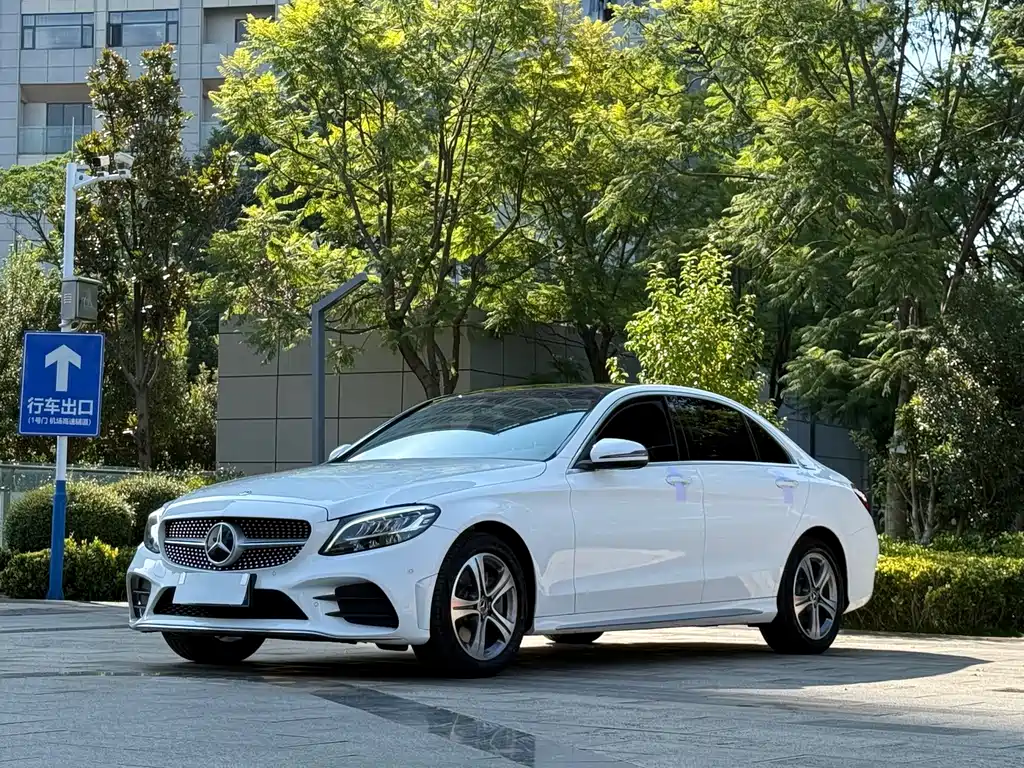 Mercedes-Benz C-Class 2020 — фото 1