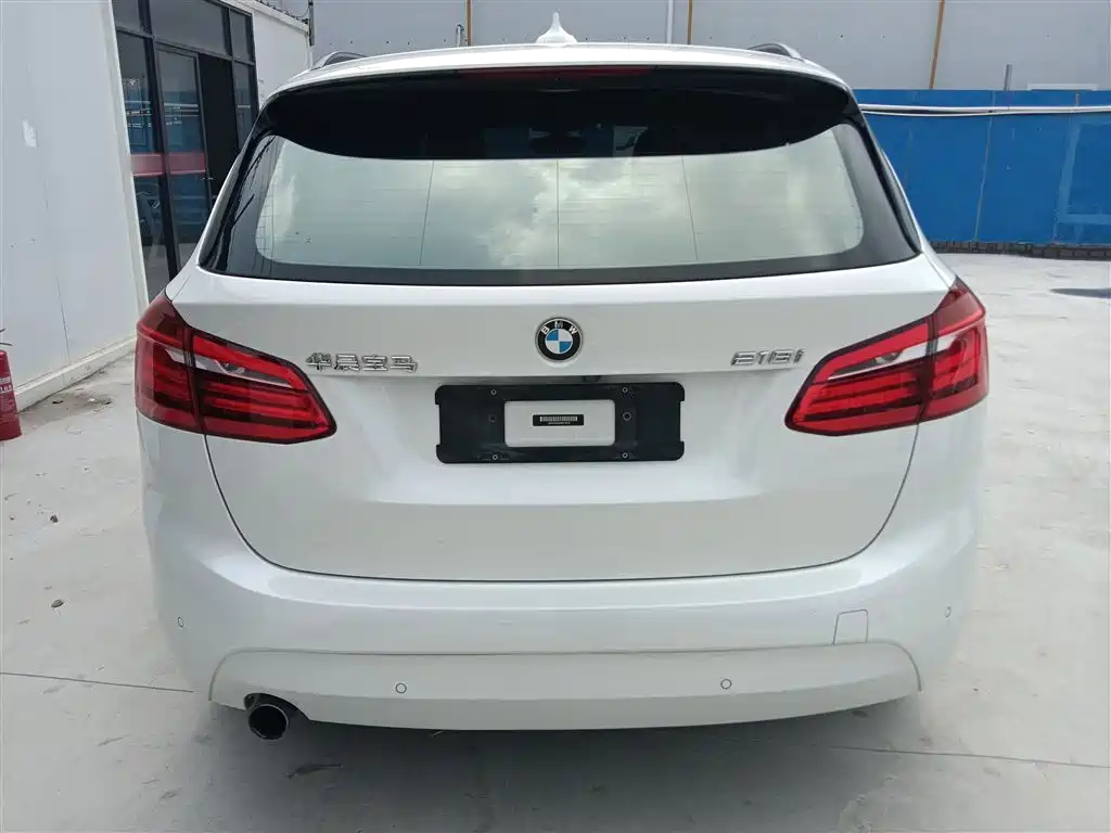 BMW 2 Series Active Tourer 2017 — фото 4