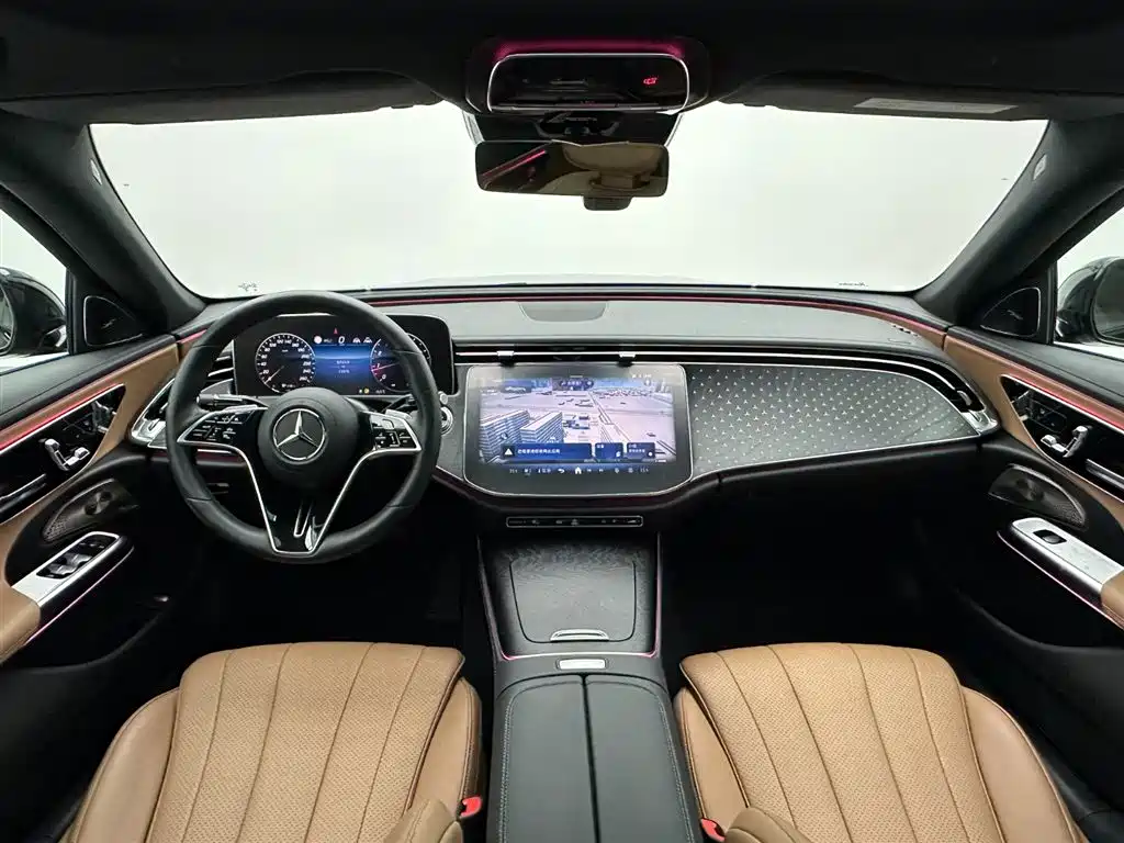 Mercedes-Benz E-Class 2025 — фото 17
