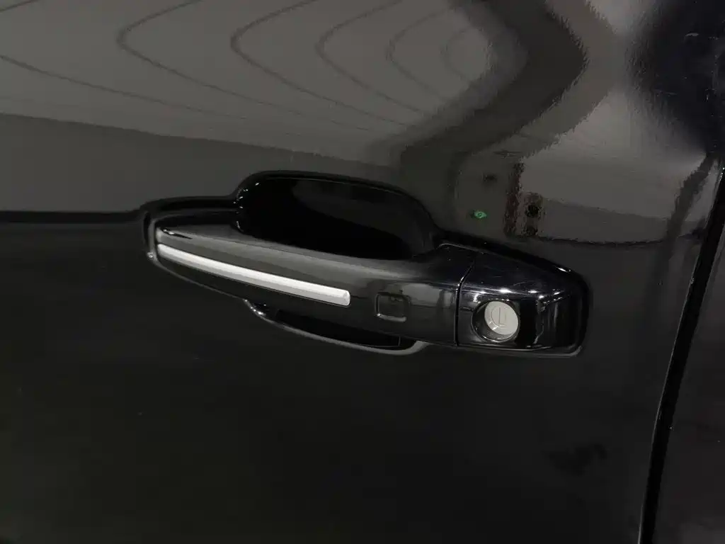 GAC Trumpchi GS8 2018 — фото 18