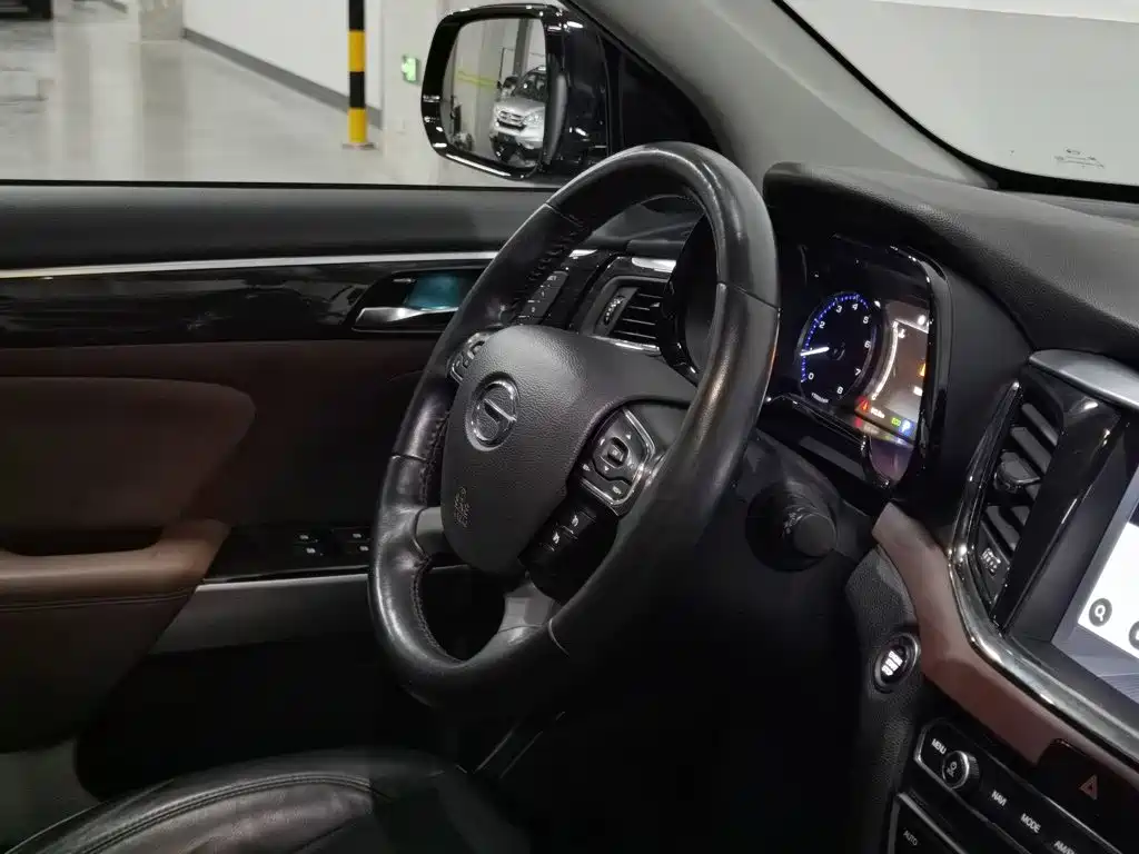 GAC Trumpchi GS8 2018 — фото 22