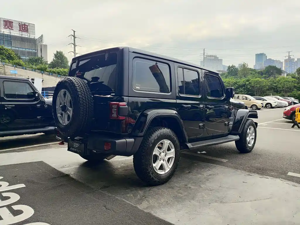 Jeep Wrangler 2021 — фото 17