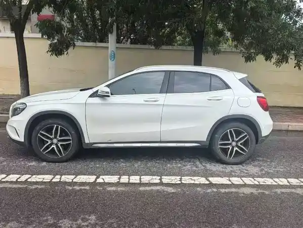 Mercedes-Benz GLA 2016