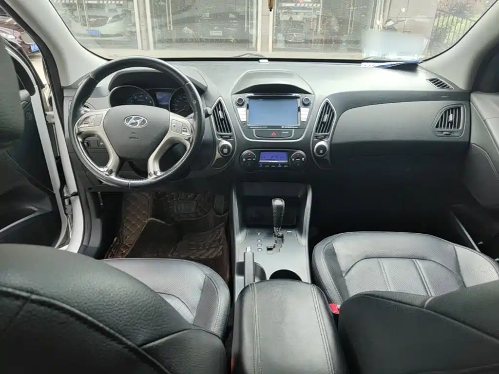 Hyundai ix35 2016 — фото 10