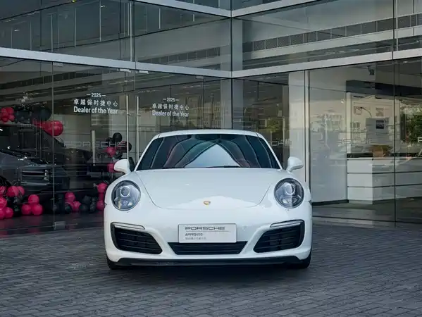 Porsche 911 2019