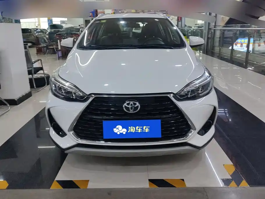 Toyota Yaris L 2021