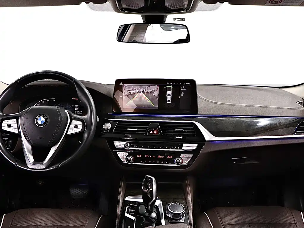 BMW 5 Series 2023 — фото 19
