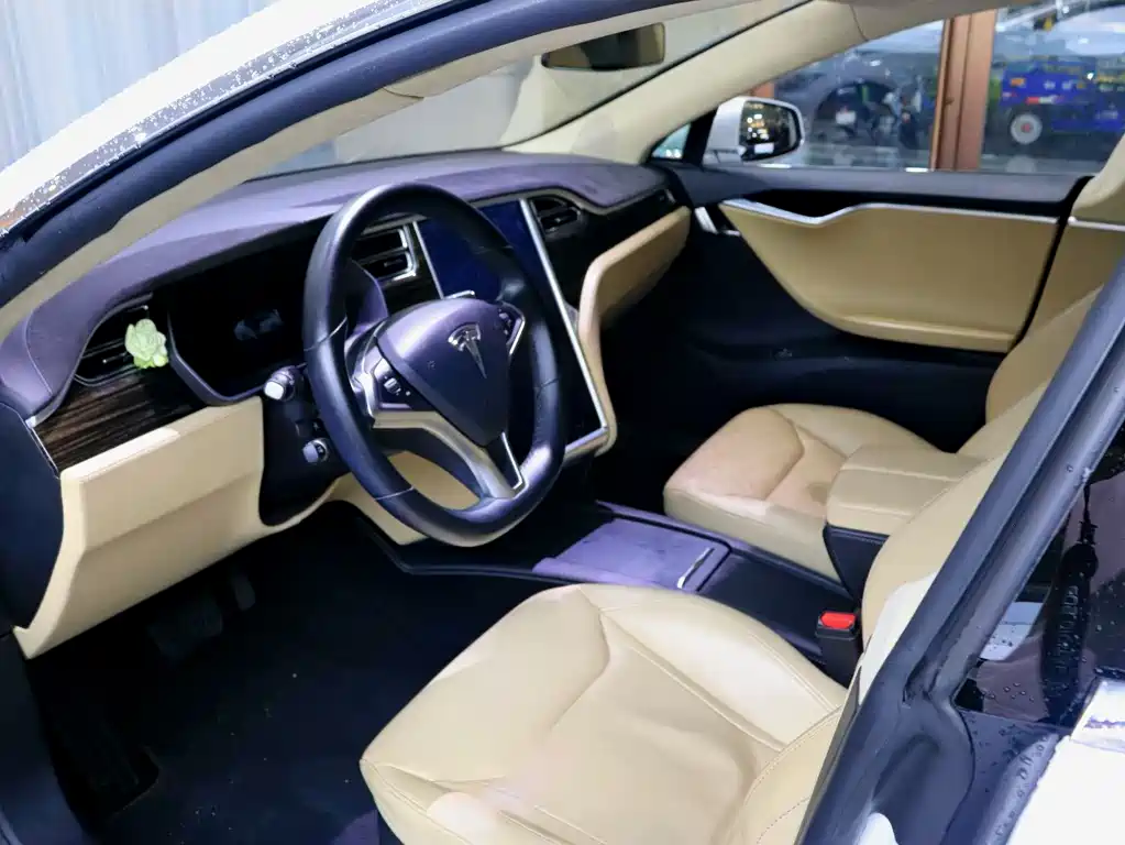 Tesla Model S 2016 — фото 5