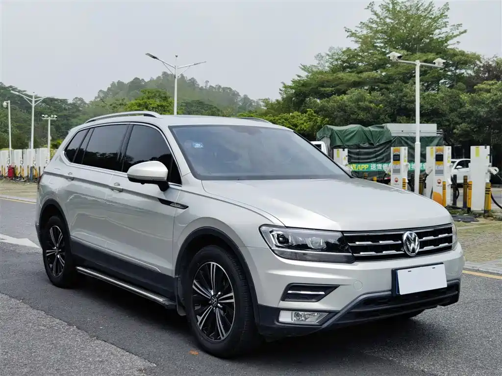 Volkswagen Tiguan L 2021 — фото 25